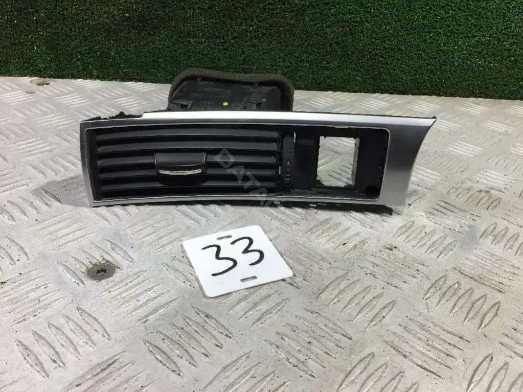 Дефлектор обдува салона 4F1820901D