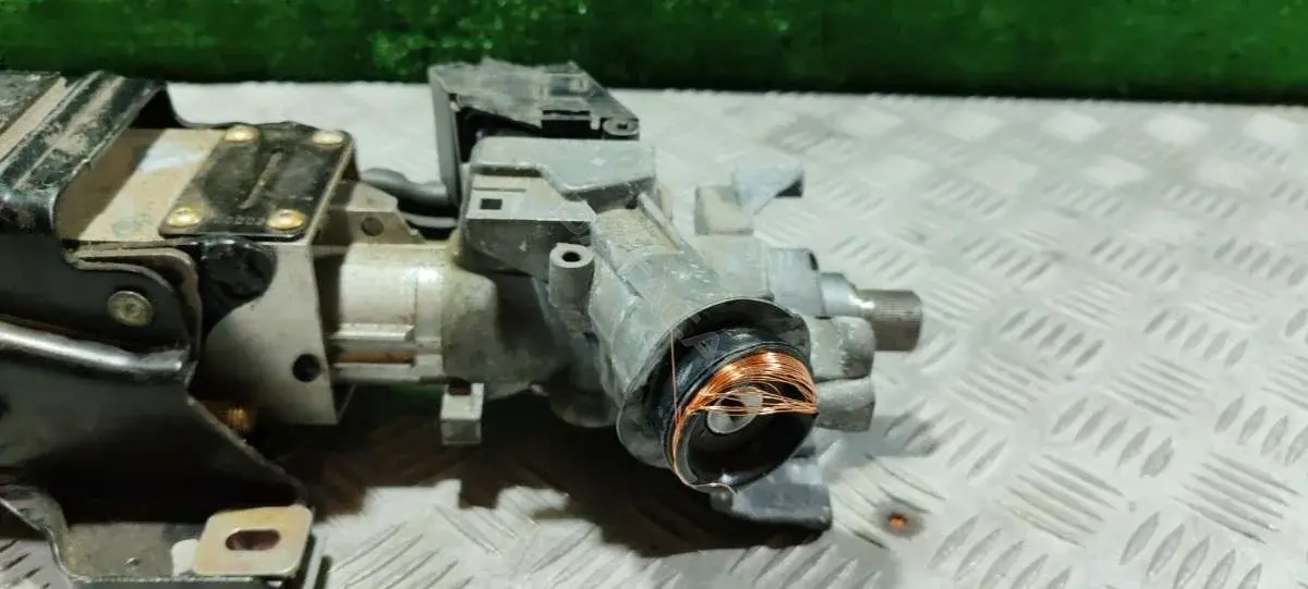 Замок зажигания 66047320