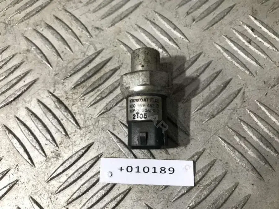 Датчик давления кондиционера 8D0 959 482 B