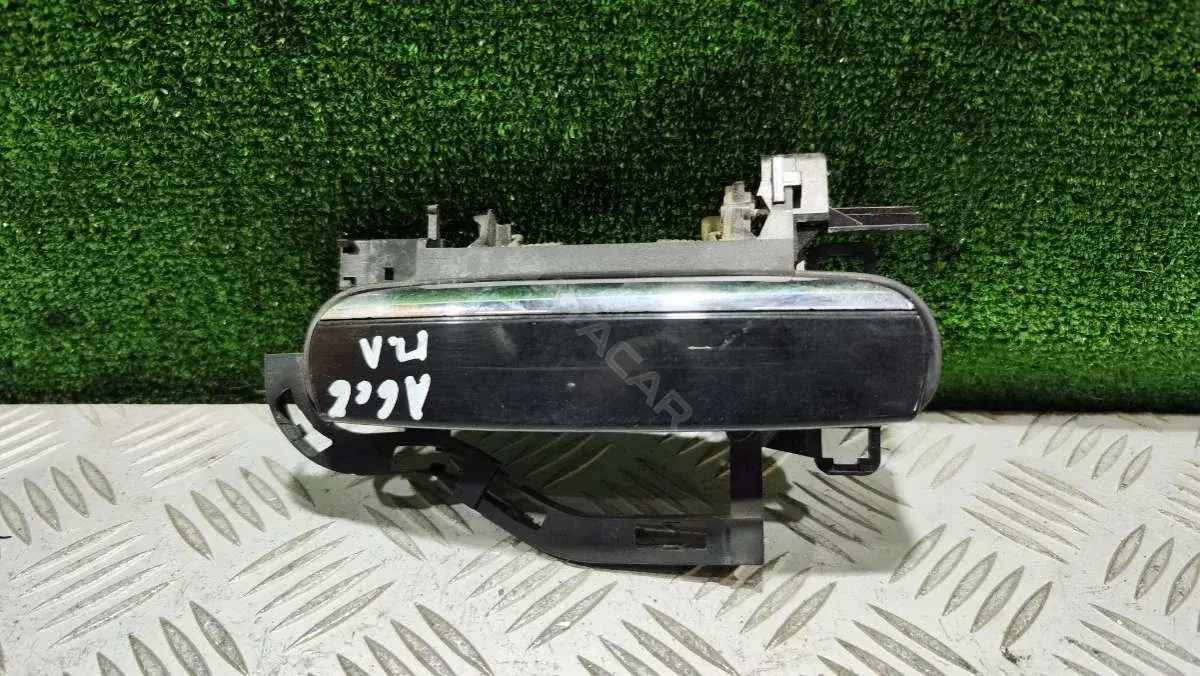 Ручка двери 4F0837885