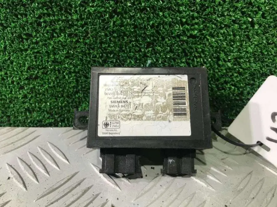 Иммобилайзер 7M0 953 257 AA