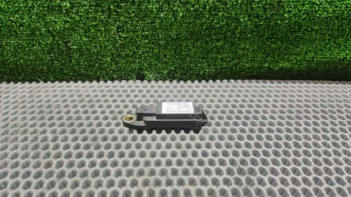 Датчик удара 4D0959643A