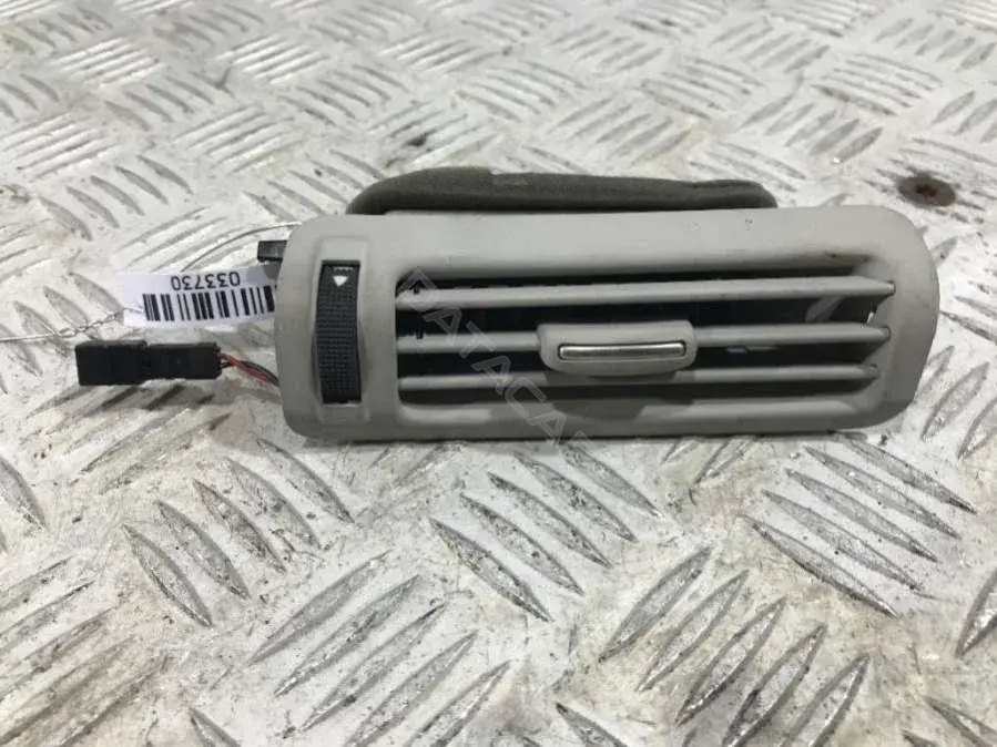 Дефлектор обдува салона 4F0819384