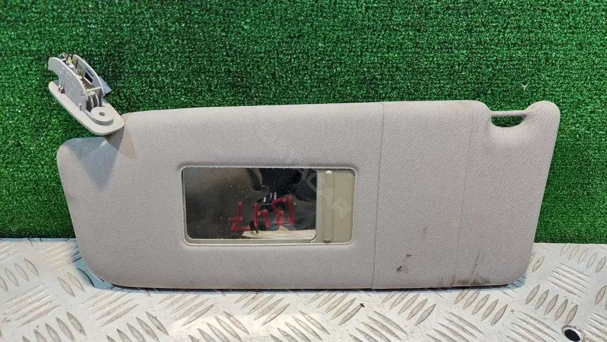 Козырек солнцезащитный 4B0857552AD