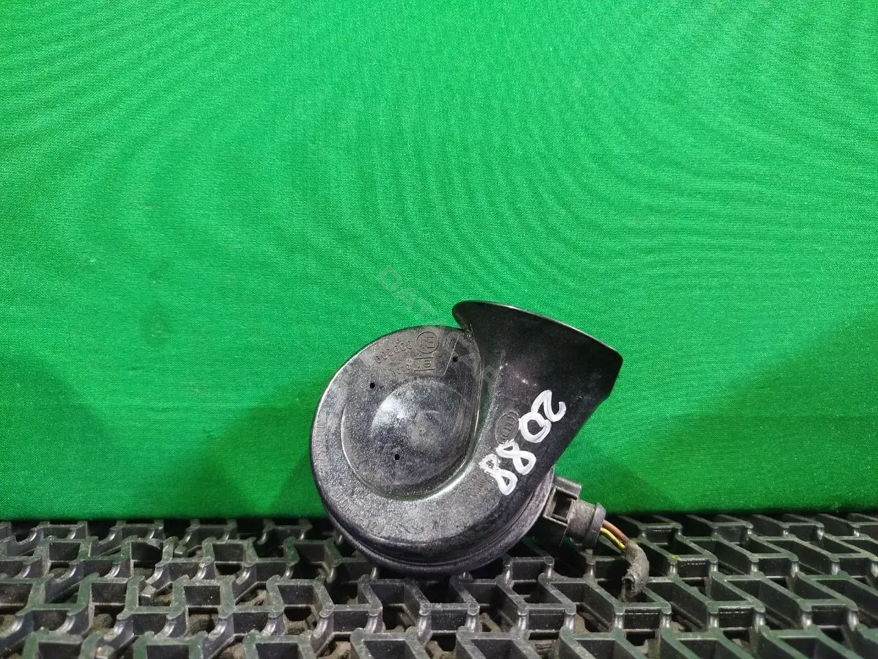 Звуковой сигнал 8E0 951 223