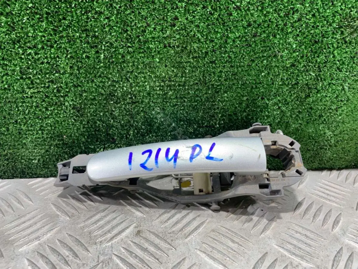 Ручка двери 1O0 837 886B, 5J0 837 886B