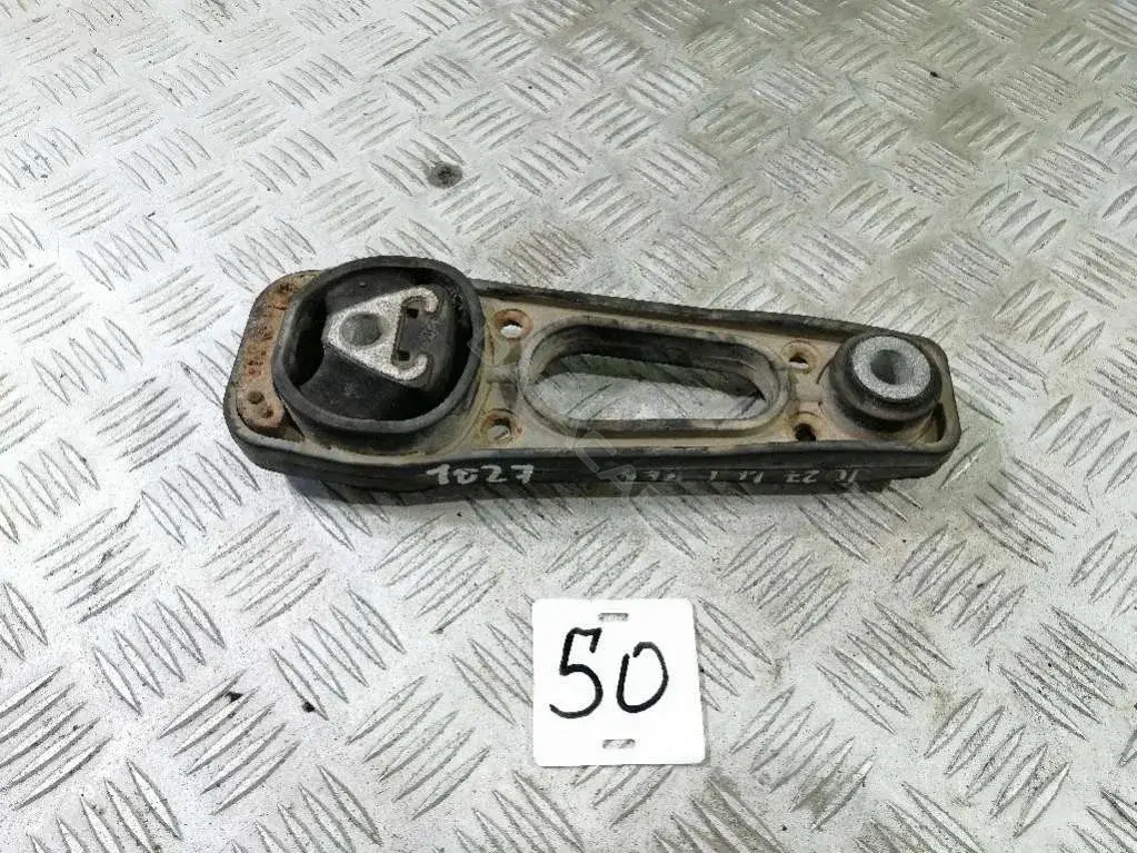 Кронштейн двигателя 40048771