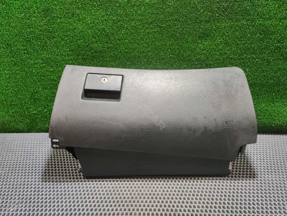 Бардачок 4A1 857 035D