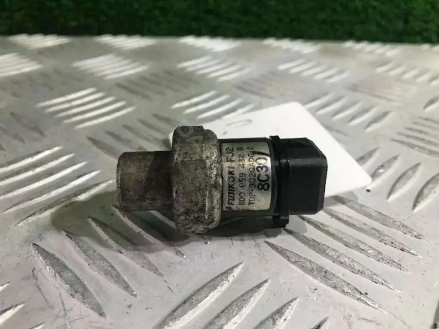 Датчик давления кондиционера 8D0 959 482 B