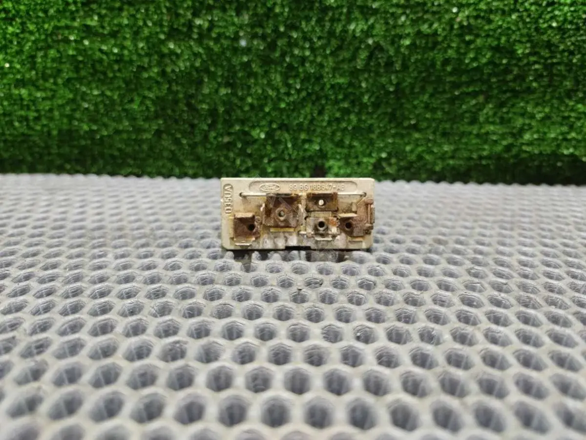 Резистор печки 89 BG 18B647 AB