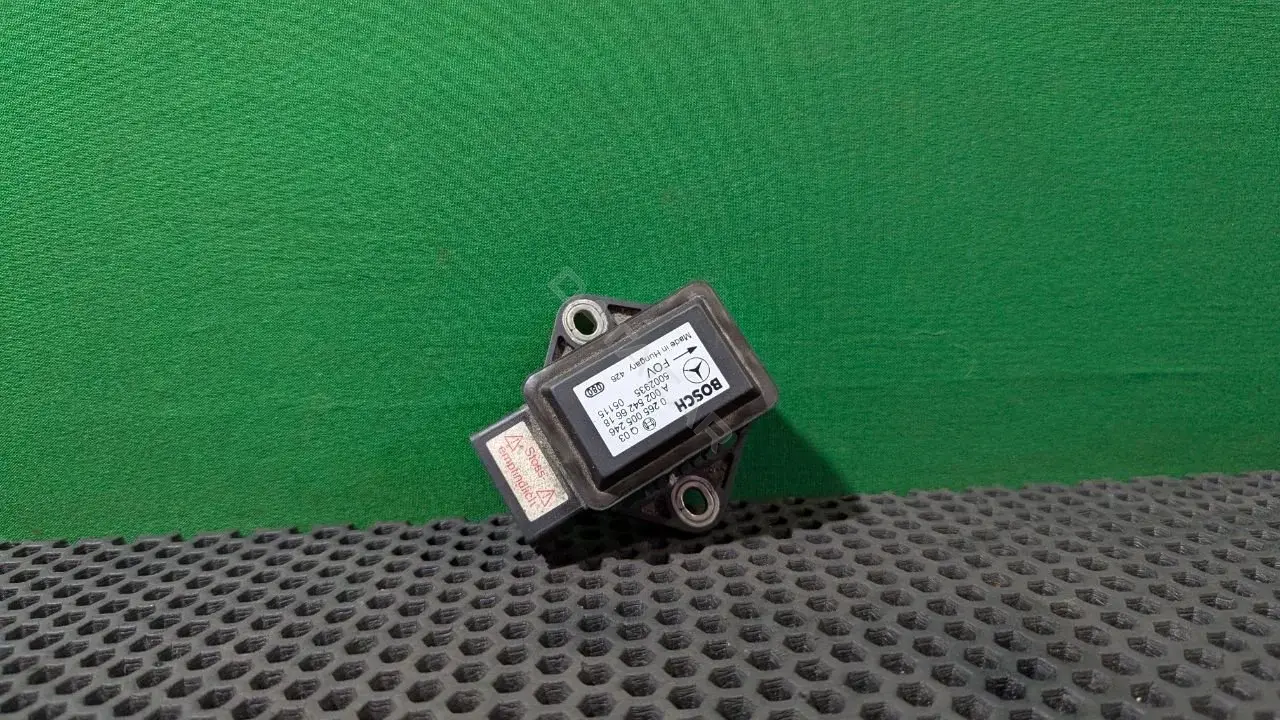 Датчик ускорения 0 265 005 246, A 002 542 66 18