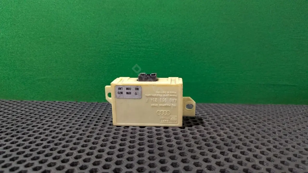 Иммобилайзер 4A0 953 234 F