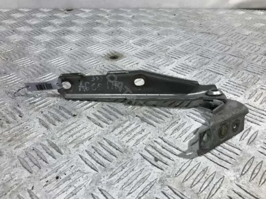 Замок капота 4B0 823 302 D