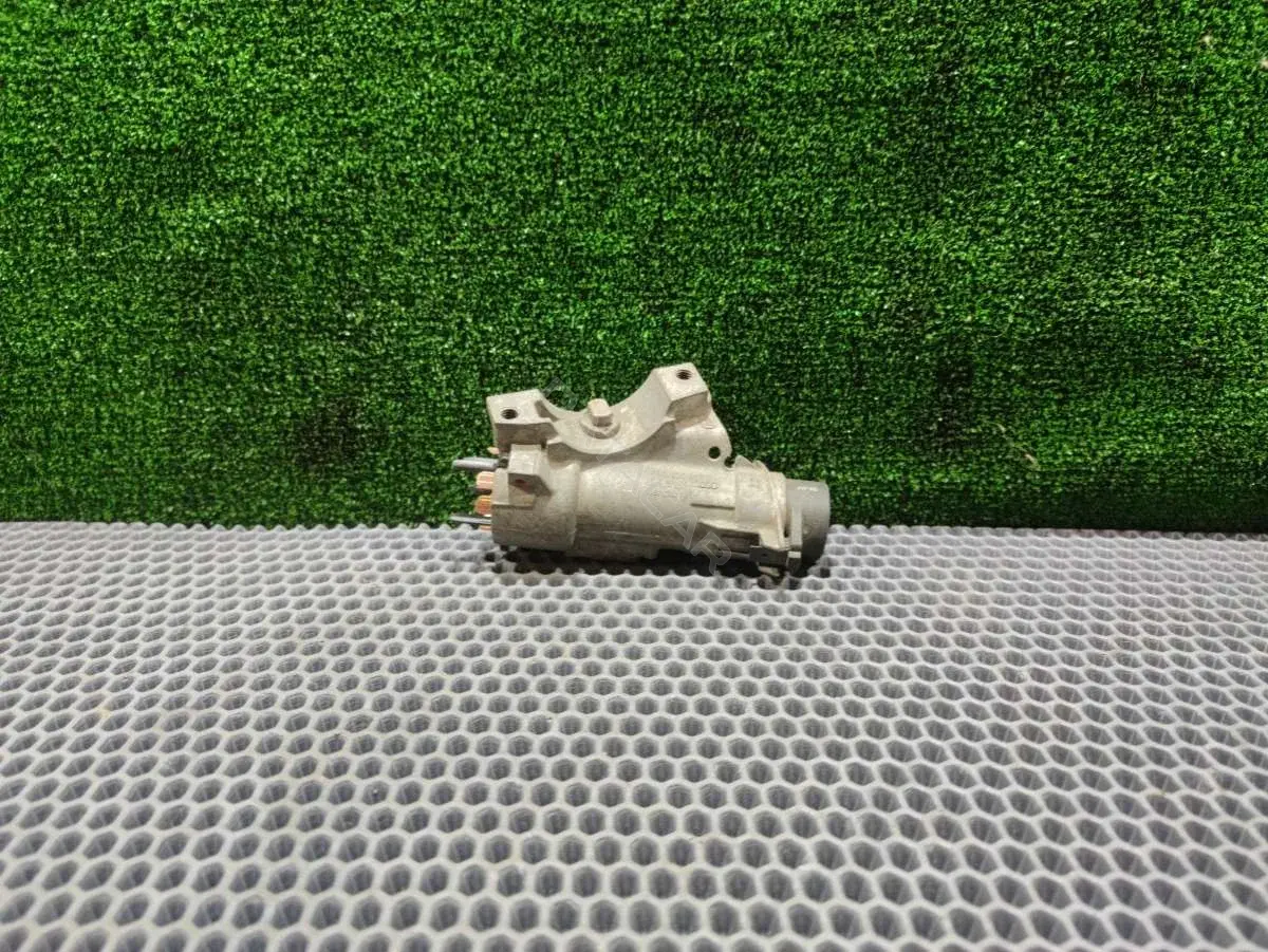 Замок зажигания 4B0905851C