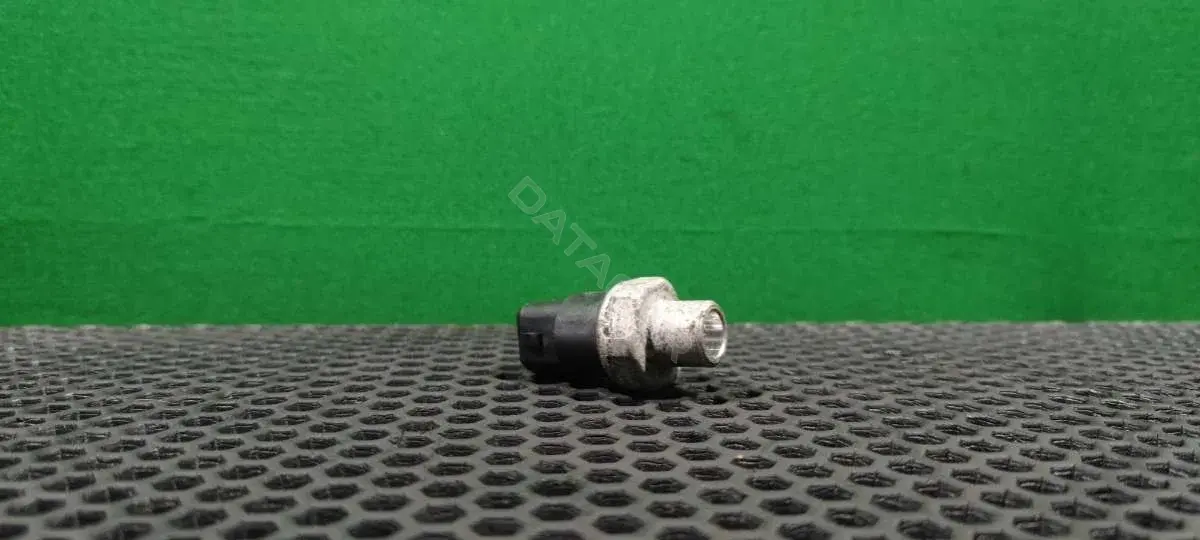 Датчик давления кондиционера 8D0 959 482 B
