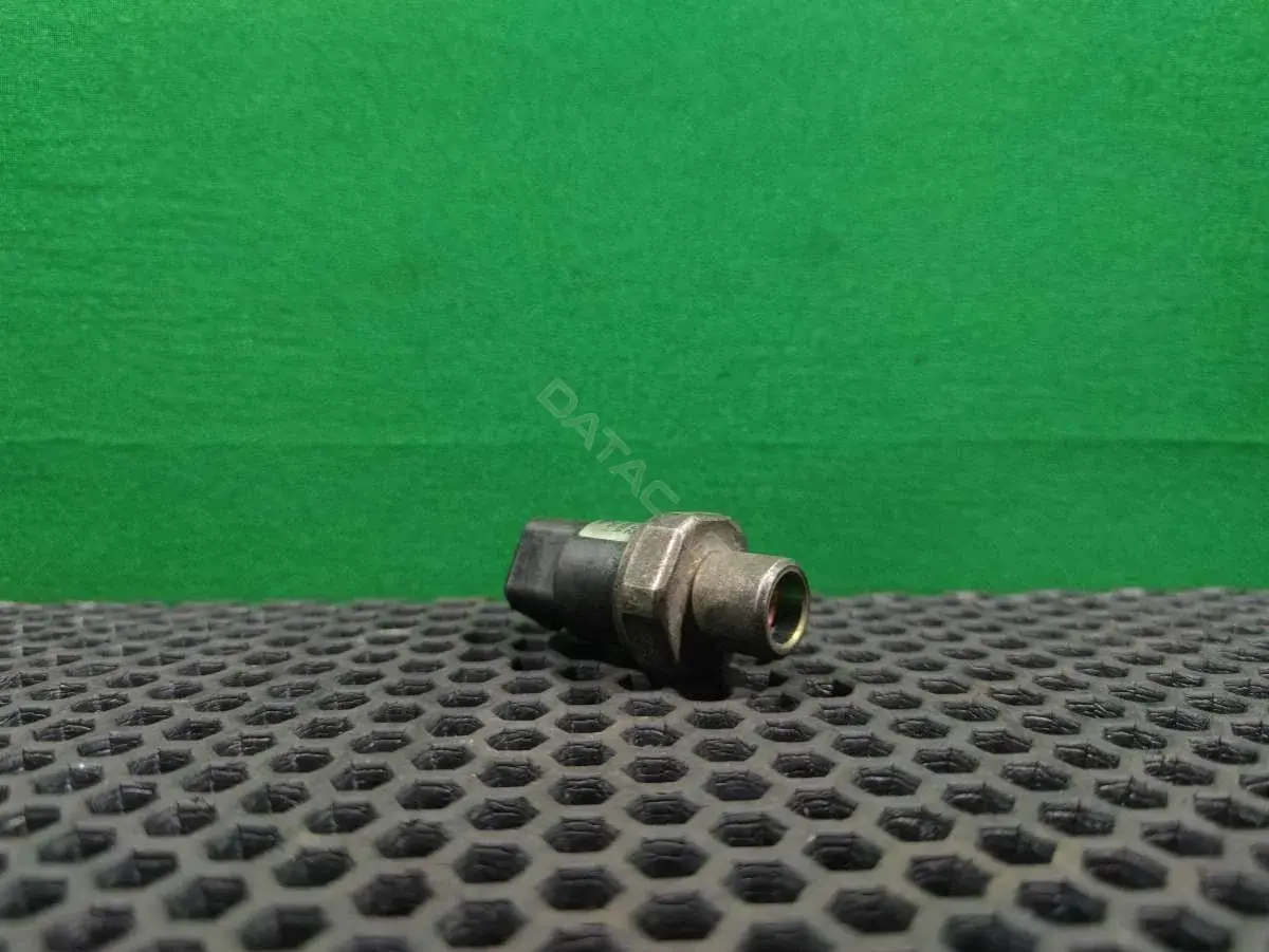 Датчик давления кондиционера 8D0 959 482A