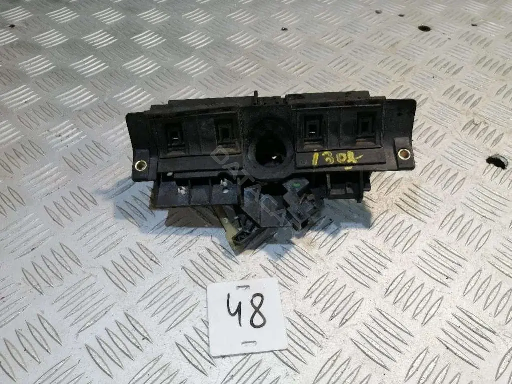 Ручка крышки багажника 4B0827565H