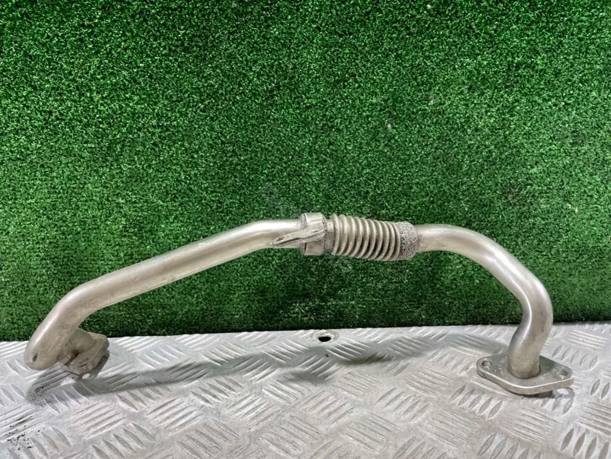 Трубка системы рециркуляции EGR 03l 131 521 AK