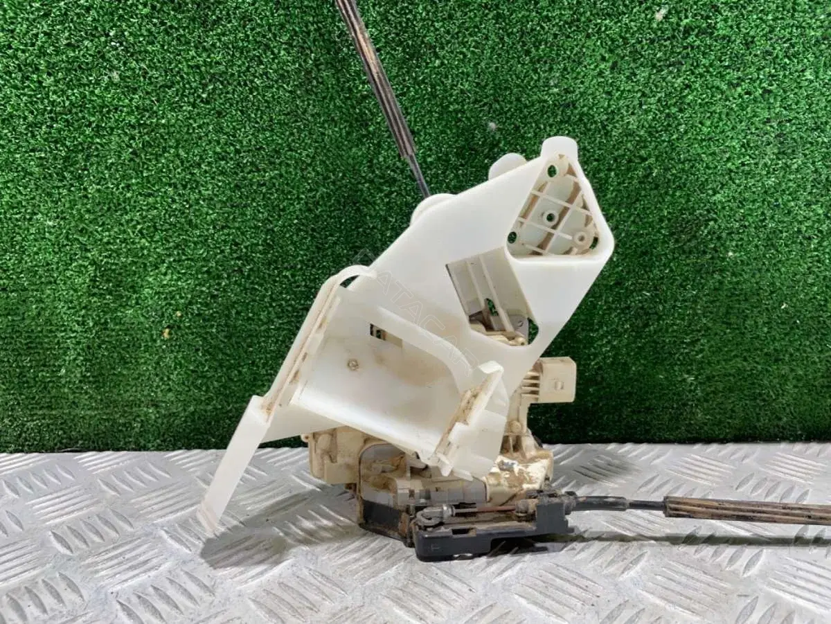 Замок двери 3C4 839 016 A