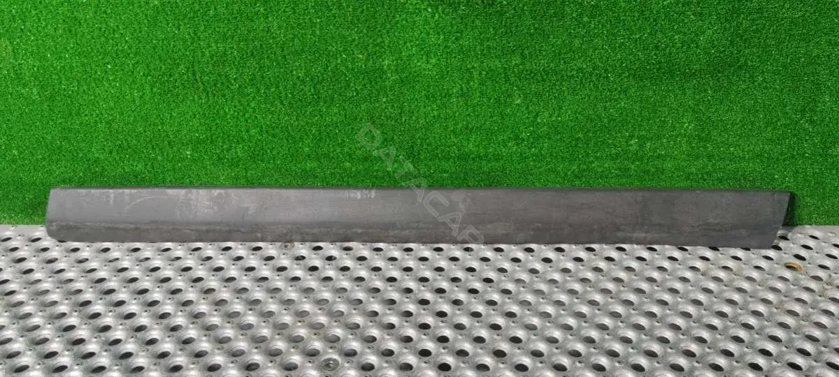 Молдинг двери 3B0 854 940 B