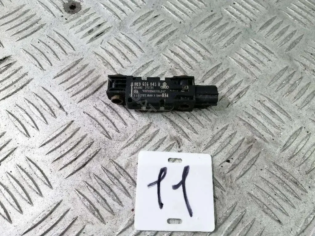 Датчик удара 8E0959643B