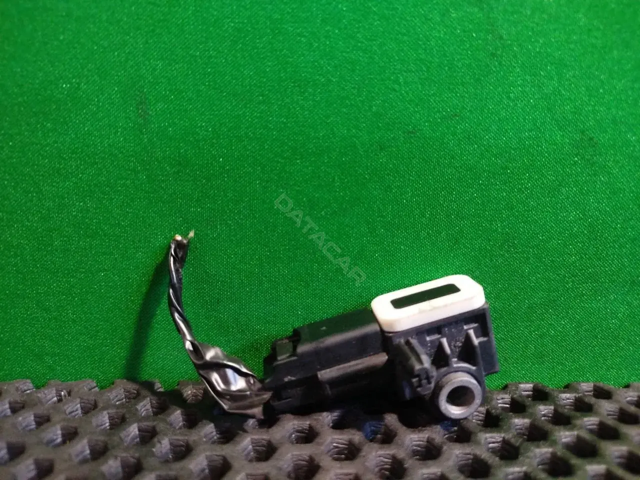 Датчик удара F1ET-14B345-AA