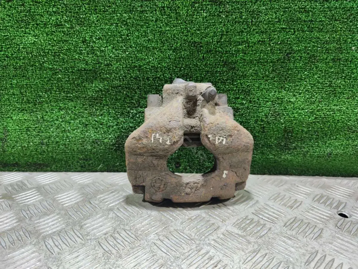 Суппорт тормозной 64802253