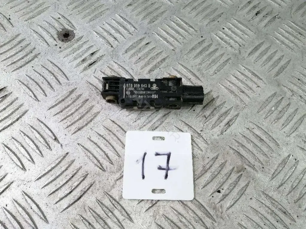 Датчик удара 8E0959643B