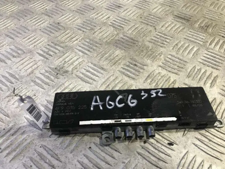 Усилитель антенны 4F9 035 225 D