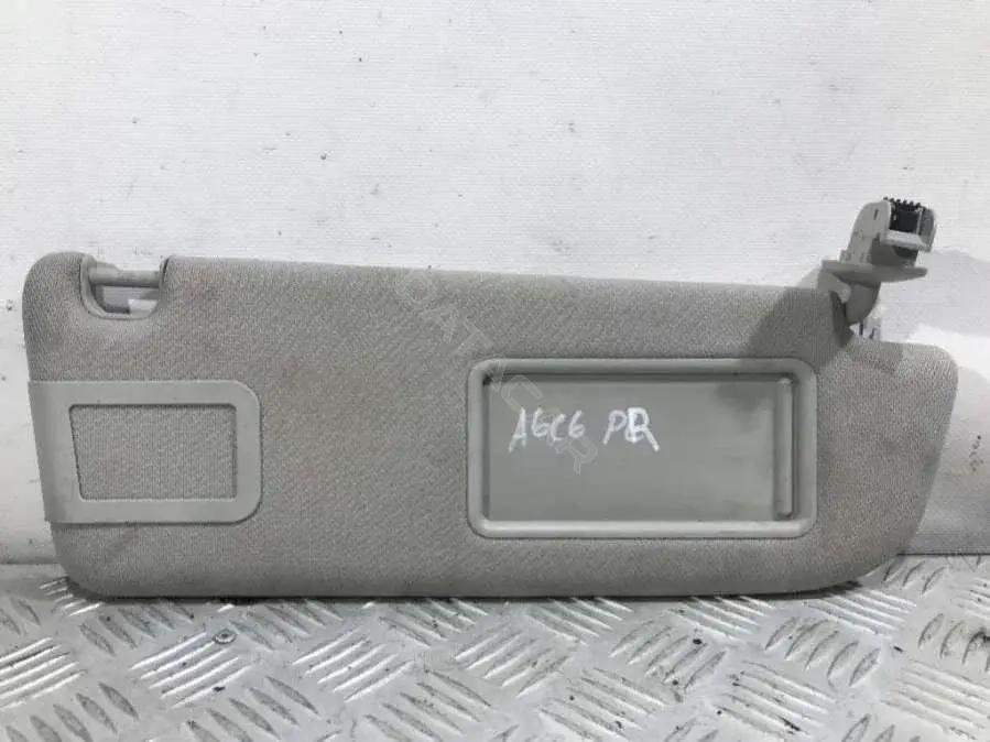 Козырек солнцезащитный 4F0 857 552 K