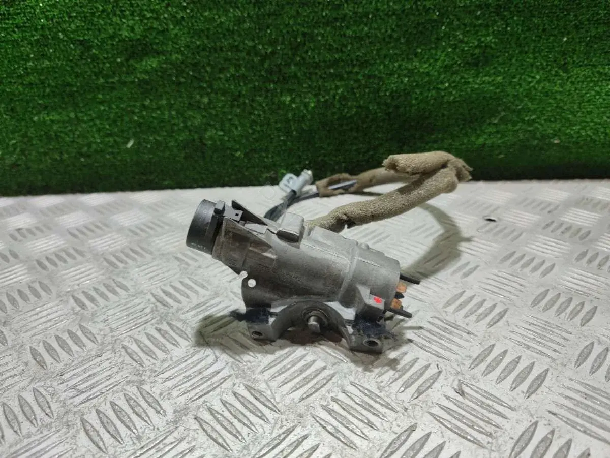 Замок зажигания 4B0 905 851 B