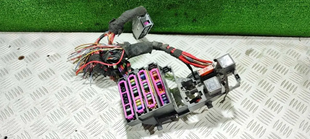 Блок предохранителей 8K0971845A