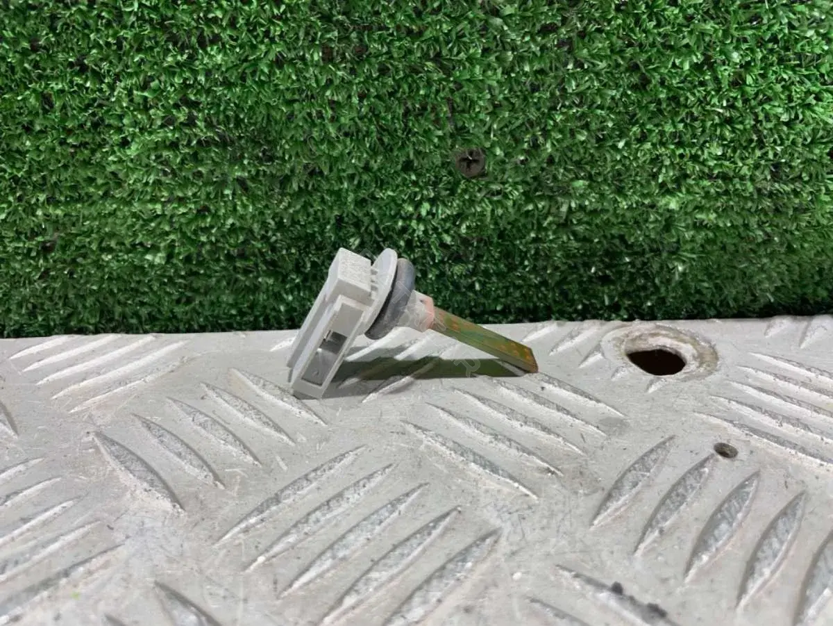 Датчик температуры охлаждающей жидкости 3D0907543