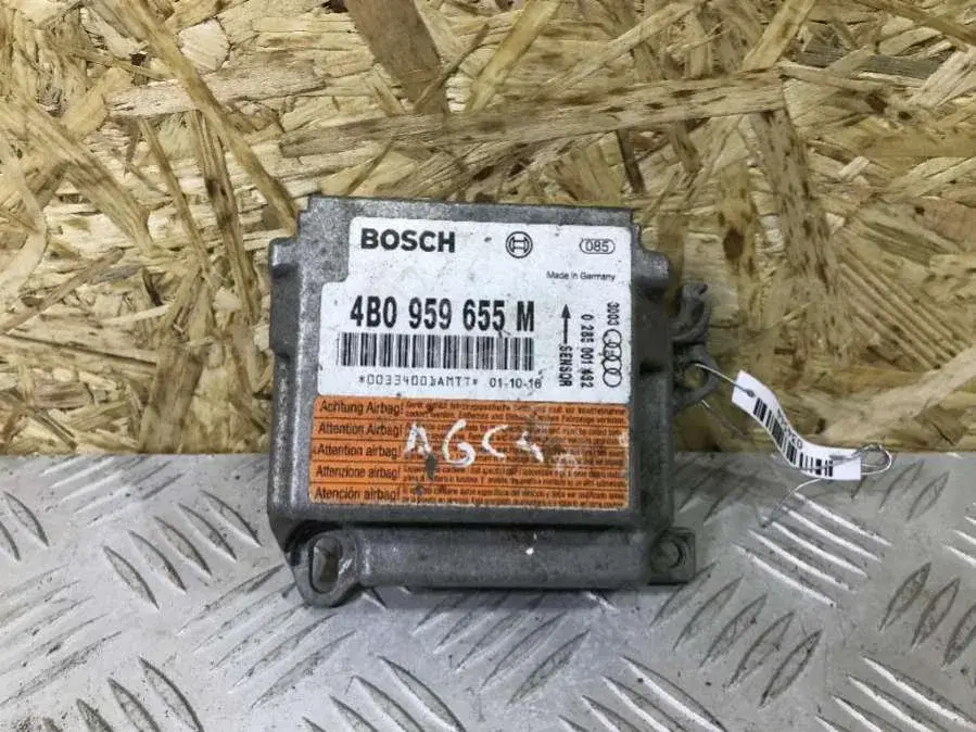 Блок управления подушками безопасности 0 285 001 432, 4B0 959 655 M