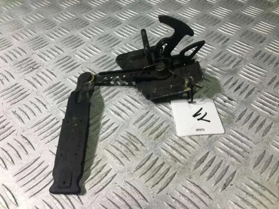 Замок капота 4B0823480F