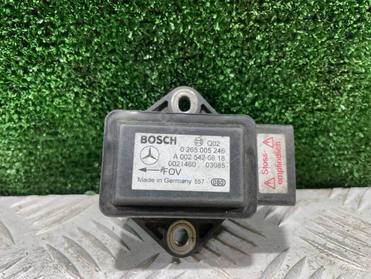 Датчик ускорения 0 265 005 246, A 002 542 66 18