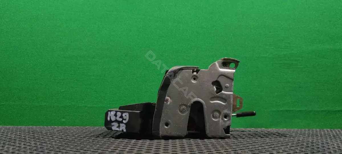 Замок двери 8 166 246