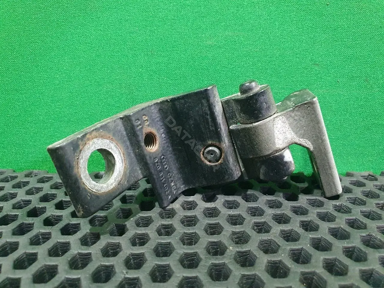Петля двери 8Z0 831 402 A