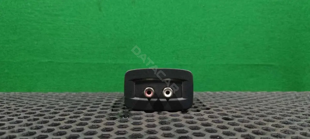 Разъем AUX / USB 280230005R