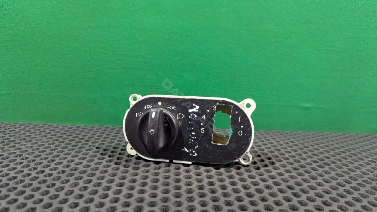 Переключатель подрулевой 93BB 13K196 EC