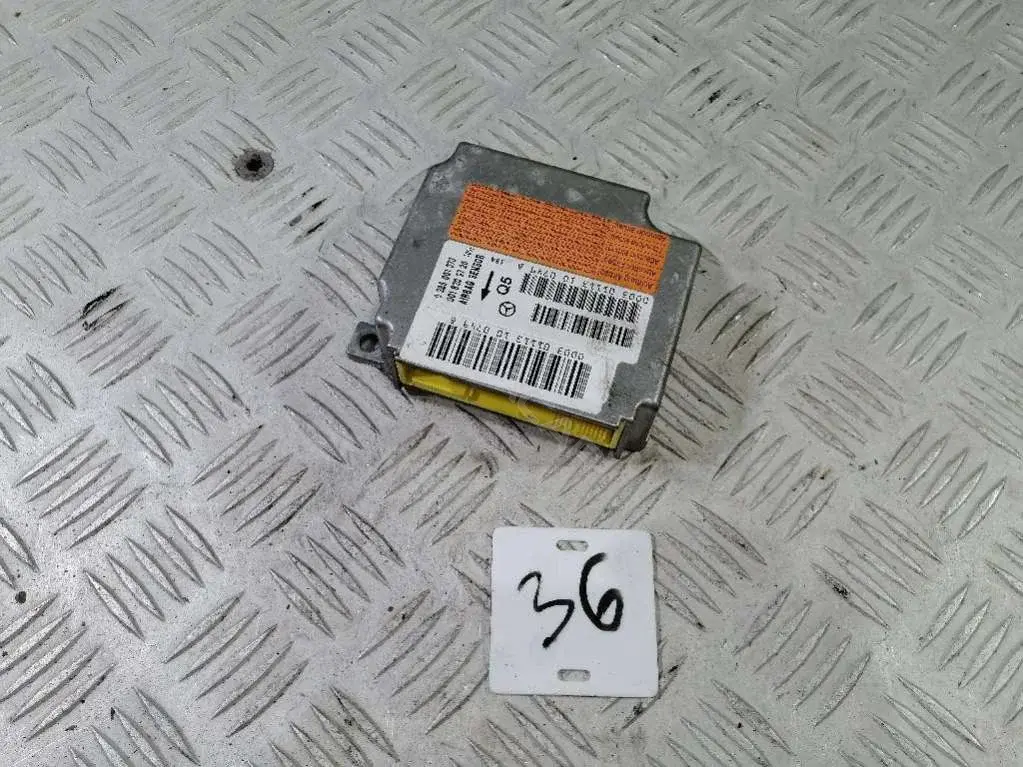 Блок управления подушками безопасности 0018209726, 0285001373