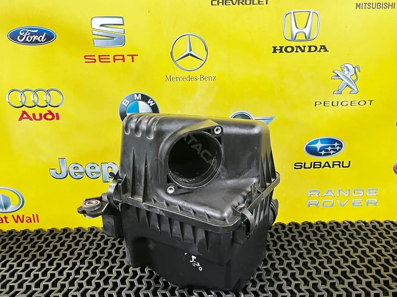 Корпус воздушного фильтра 28100-2H200