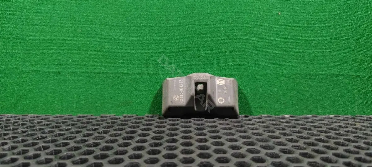 Датчик давления в шинах 4D0 907 275