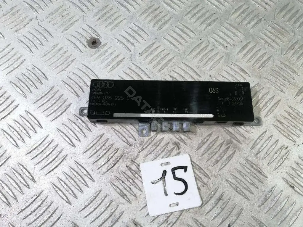 Усилитель антенны 4F9035225D