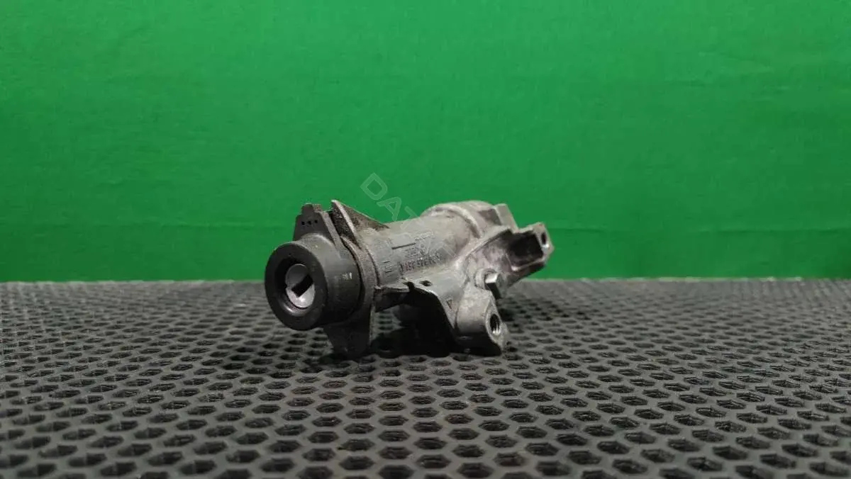 Замок зажигания 4B0 905 851 A