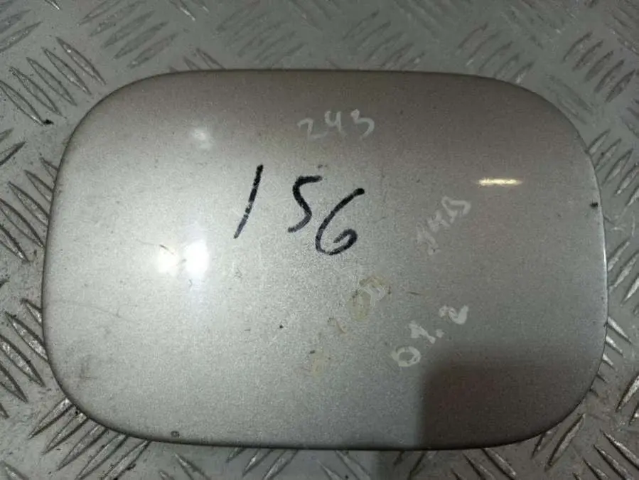 Крышка лючка топливного бака A0005843217