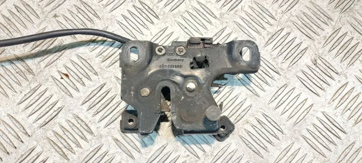 Замок капота 4B0823509