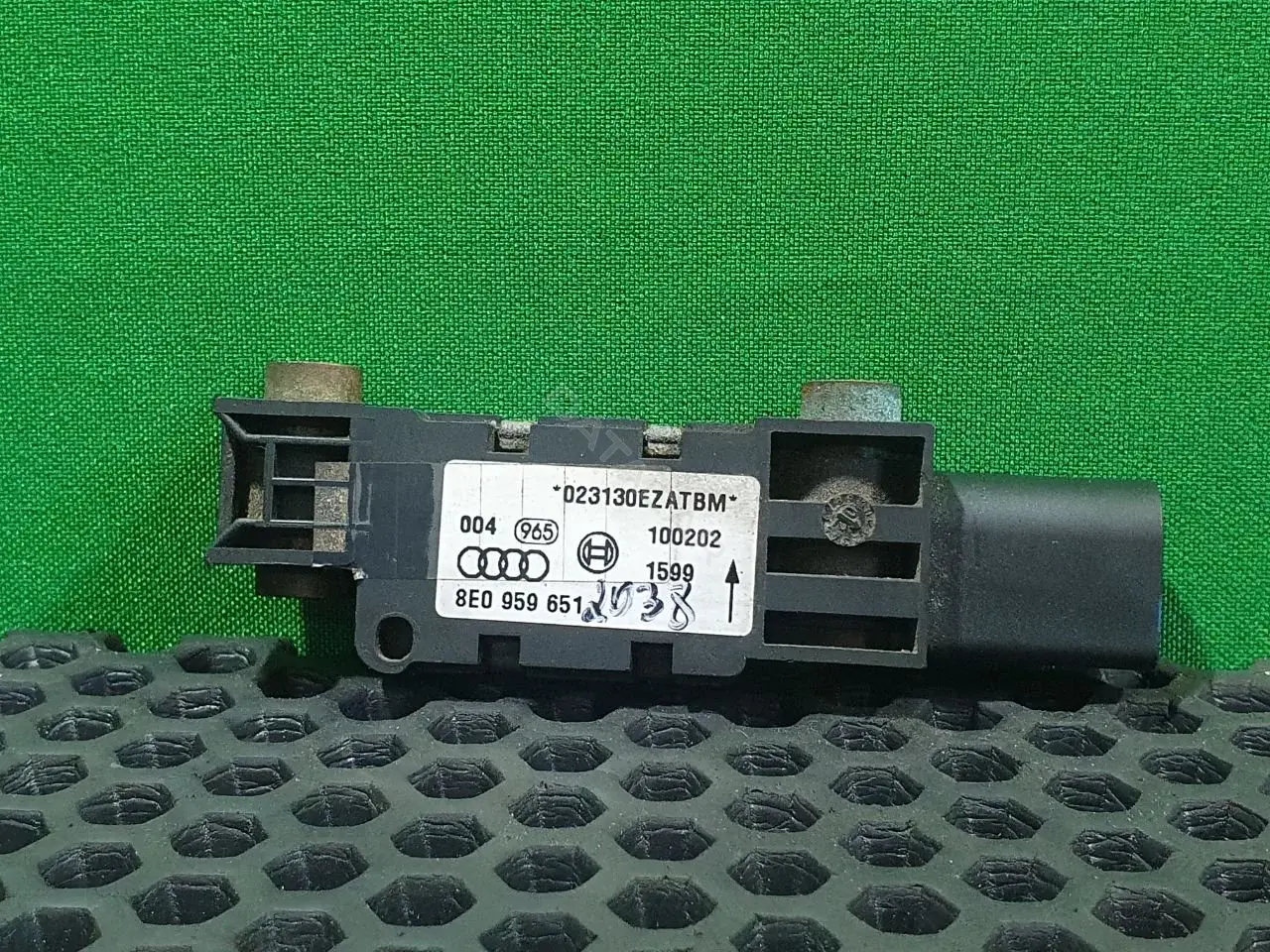 Датчик удара 8E0 959 651