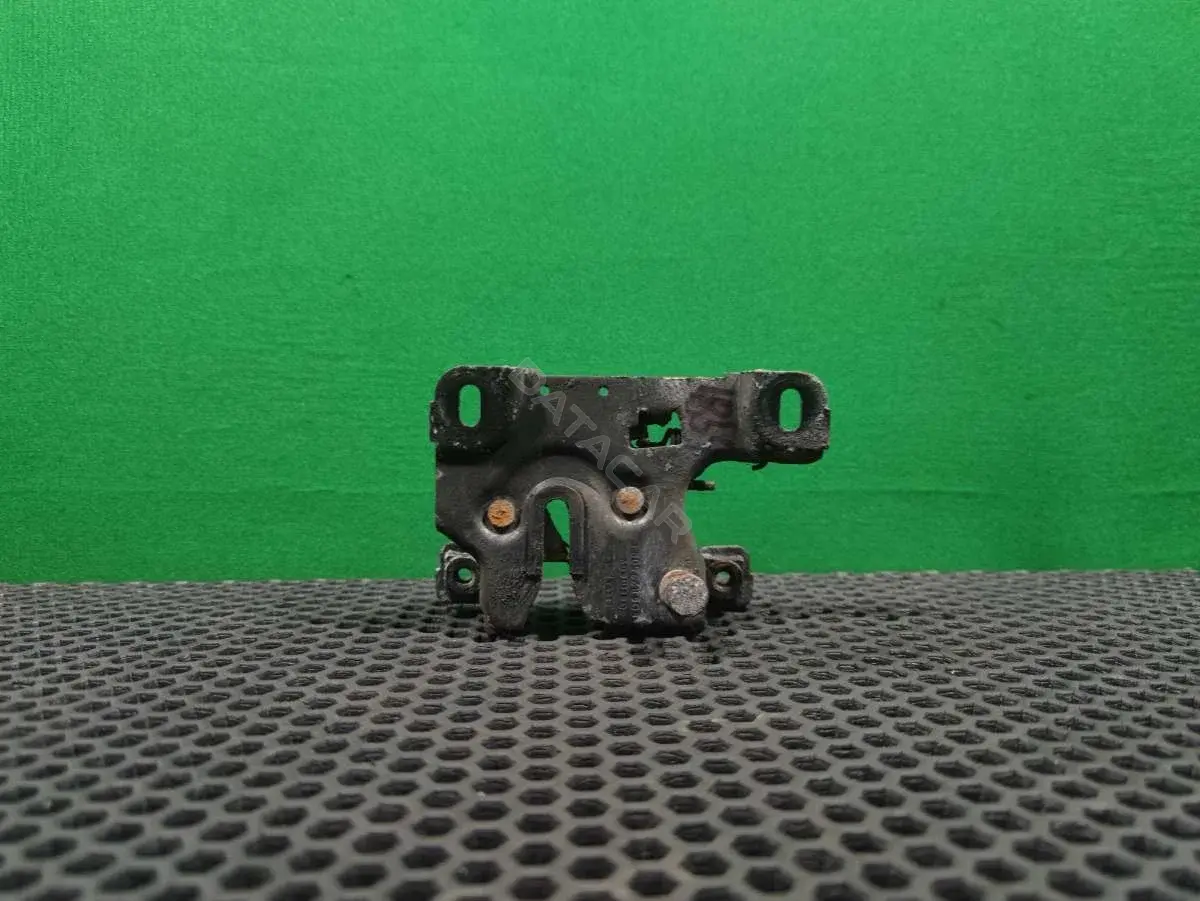 Замок капота 8D0 823 509 C
