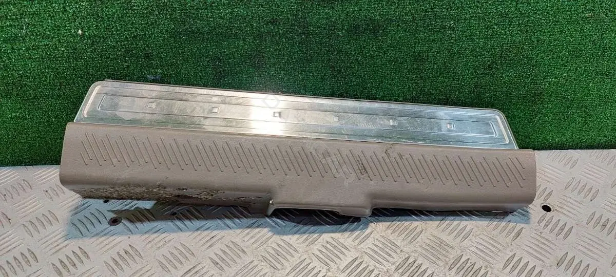 Накладка на порог X8588126010